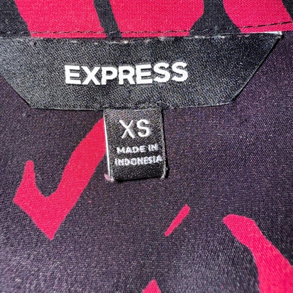 EXPRESS Red & Black Floral Print Racerback Halter Top Ruffle Trim Ruched XS - Picture 8 of 8